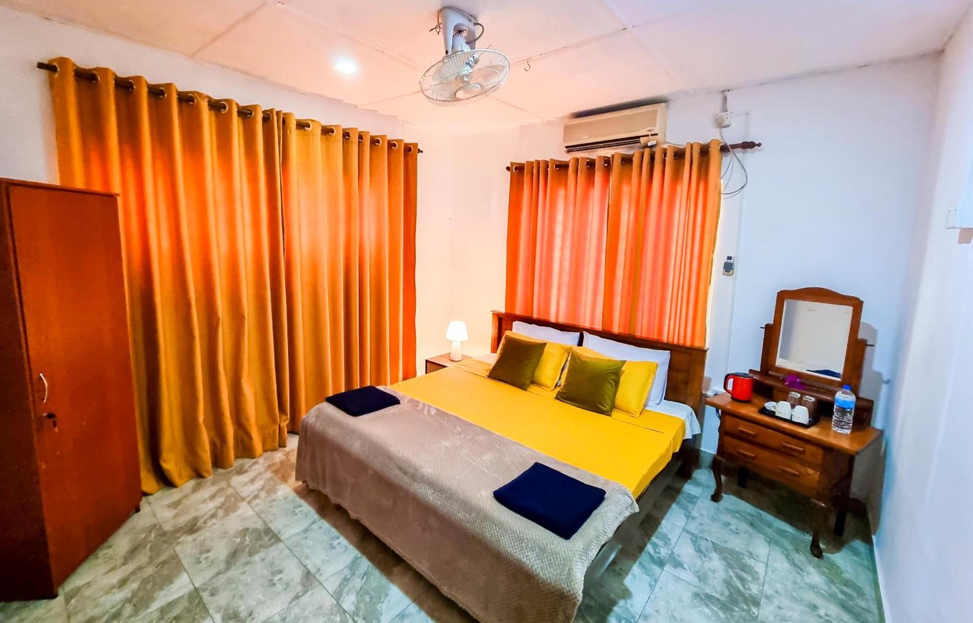 Hostel Katunayake At Colombo Airport Transit Экстерьер фото